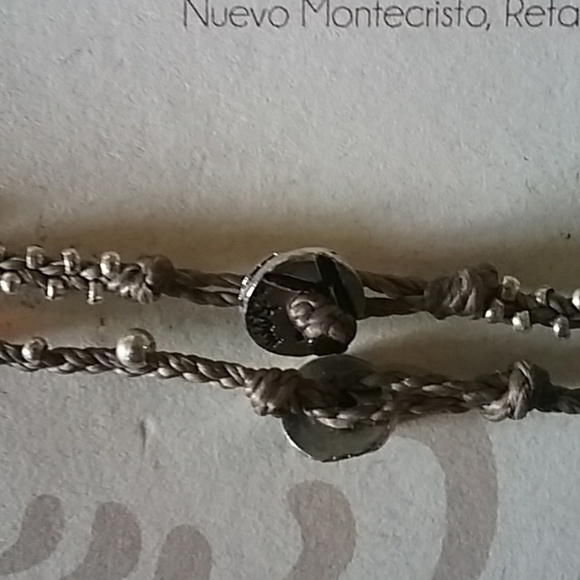 Set of handwoven bracelets from Guatemala - Picture 6 of 8